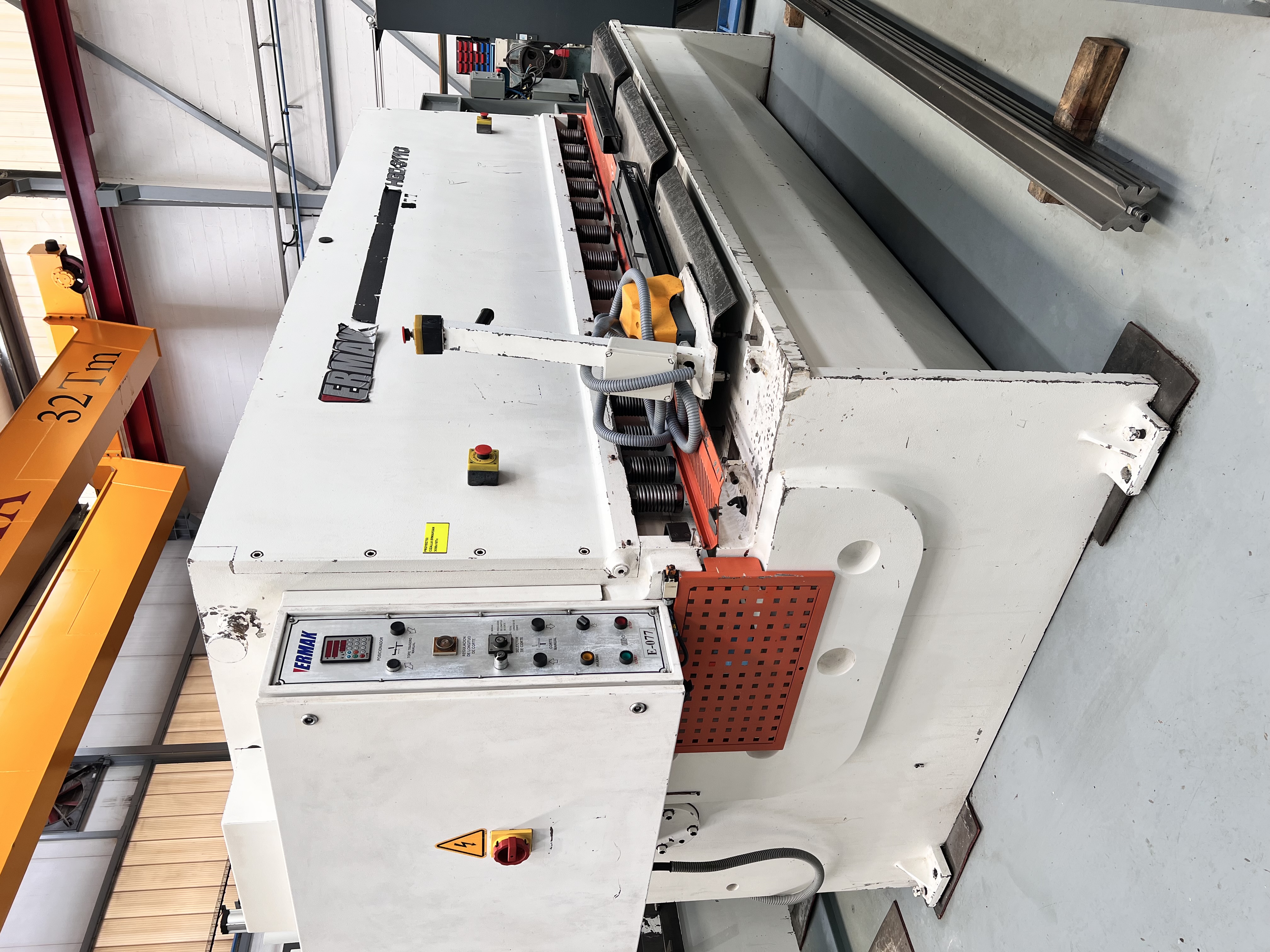 Cisaille guillotine hydraulique Ermaksan HGD 3100-10