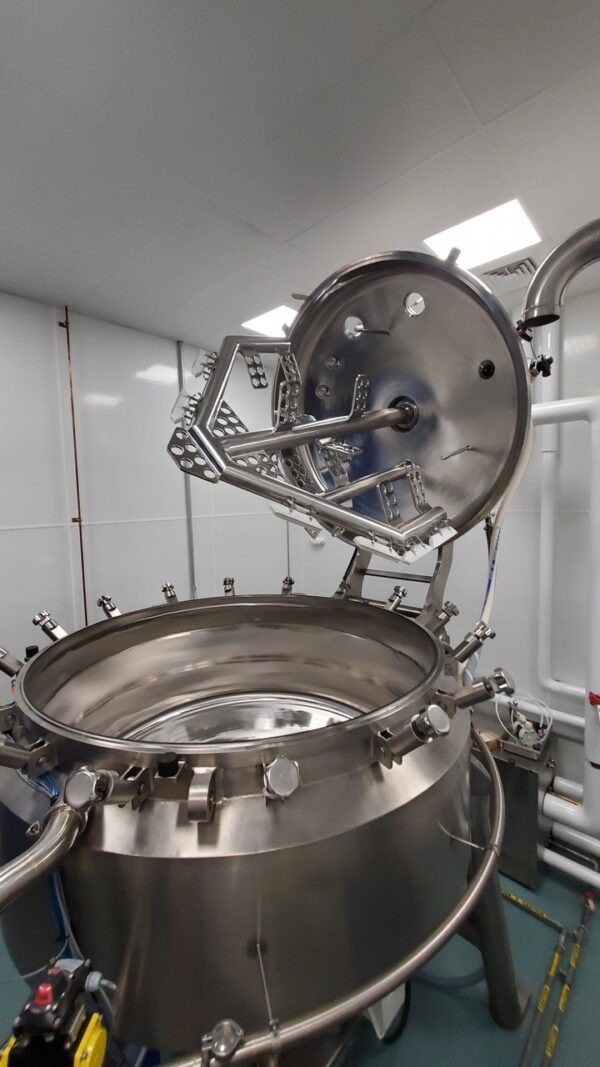 IKA 2000 litres Machine pharmaceutique / chimique