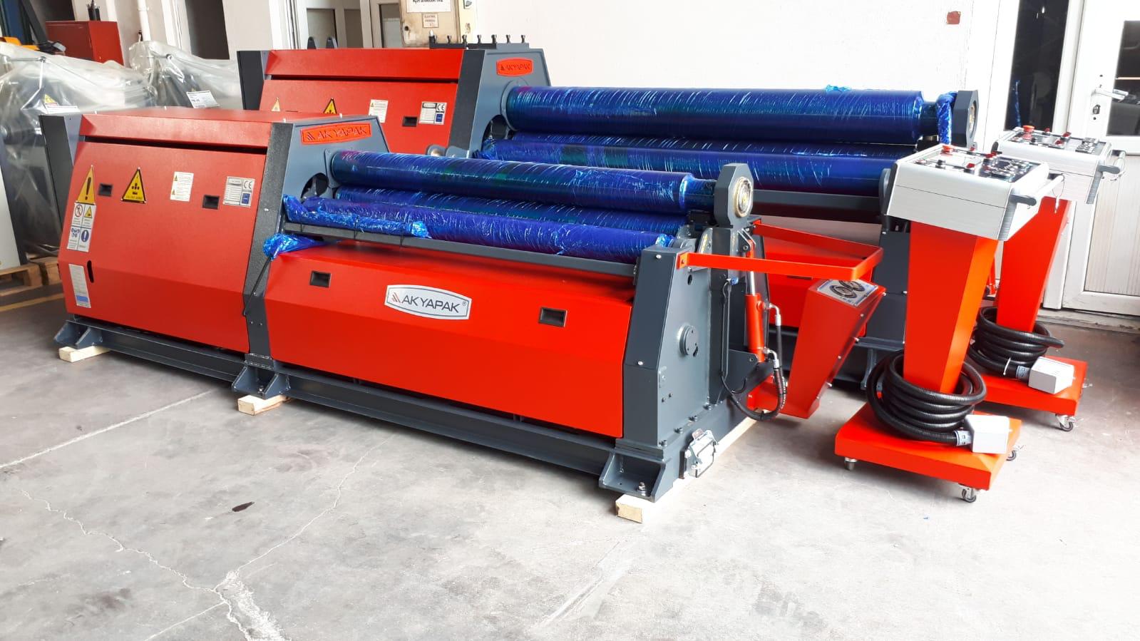 Rouleuse à 4 rouleaux Akyapak AHS 15/04