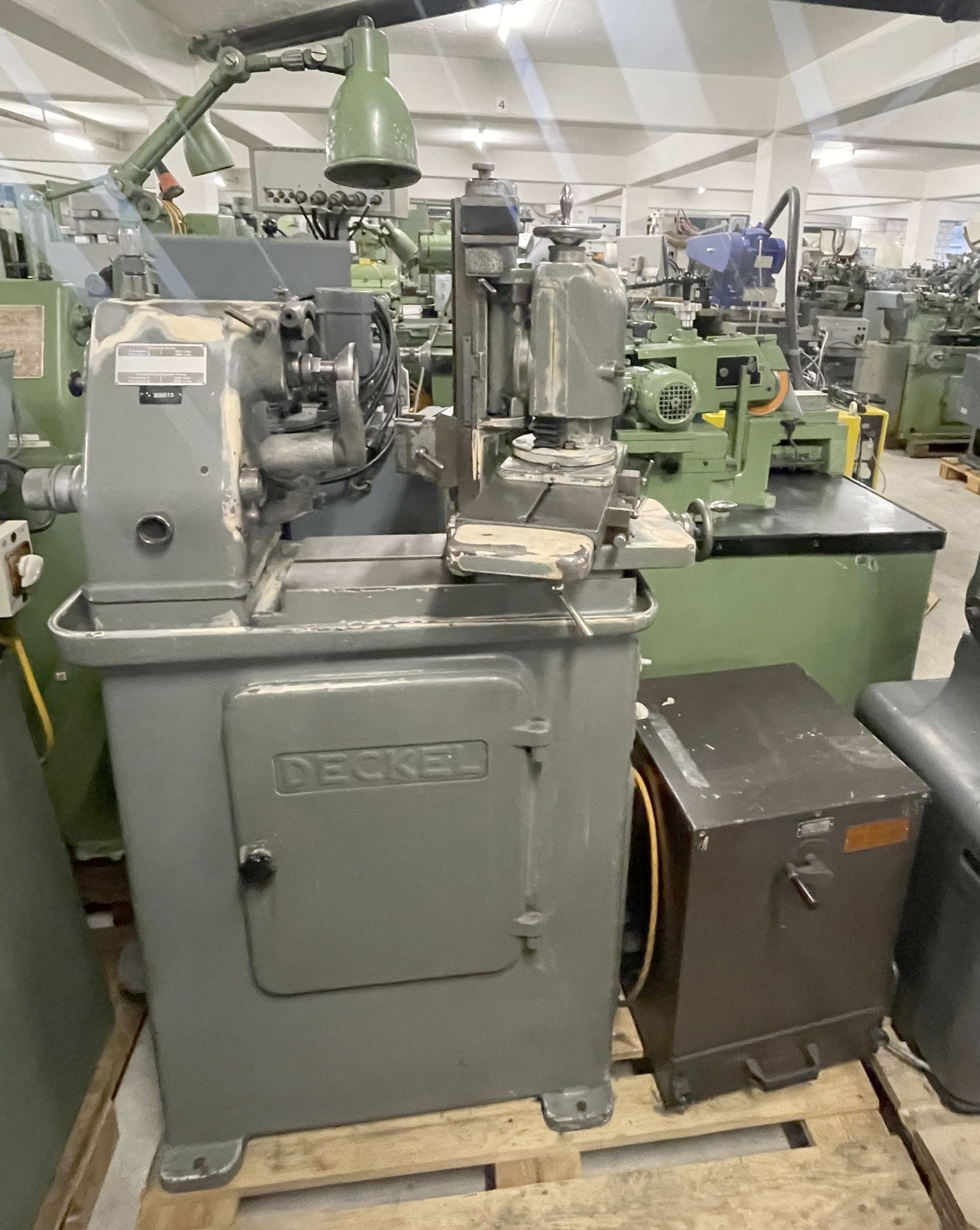 Rectifieuse cylindrique sans centre DECKEL SVK (S1)