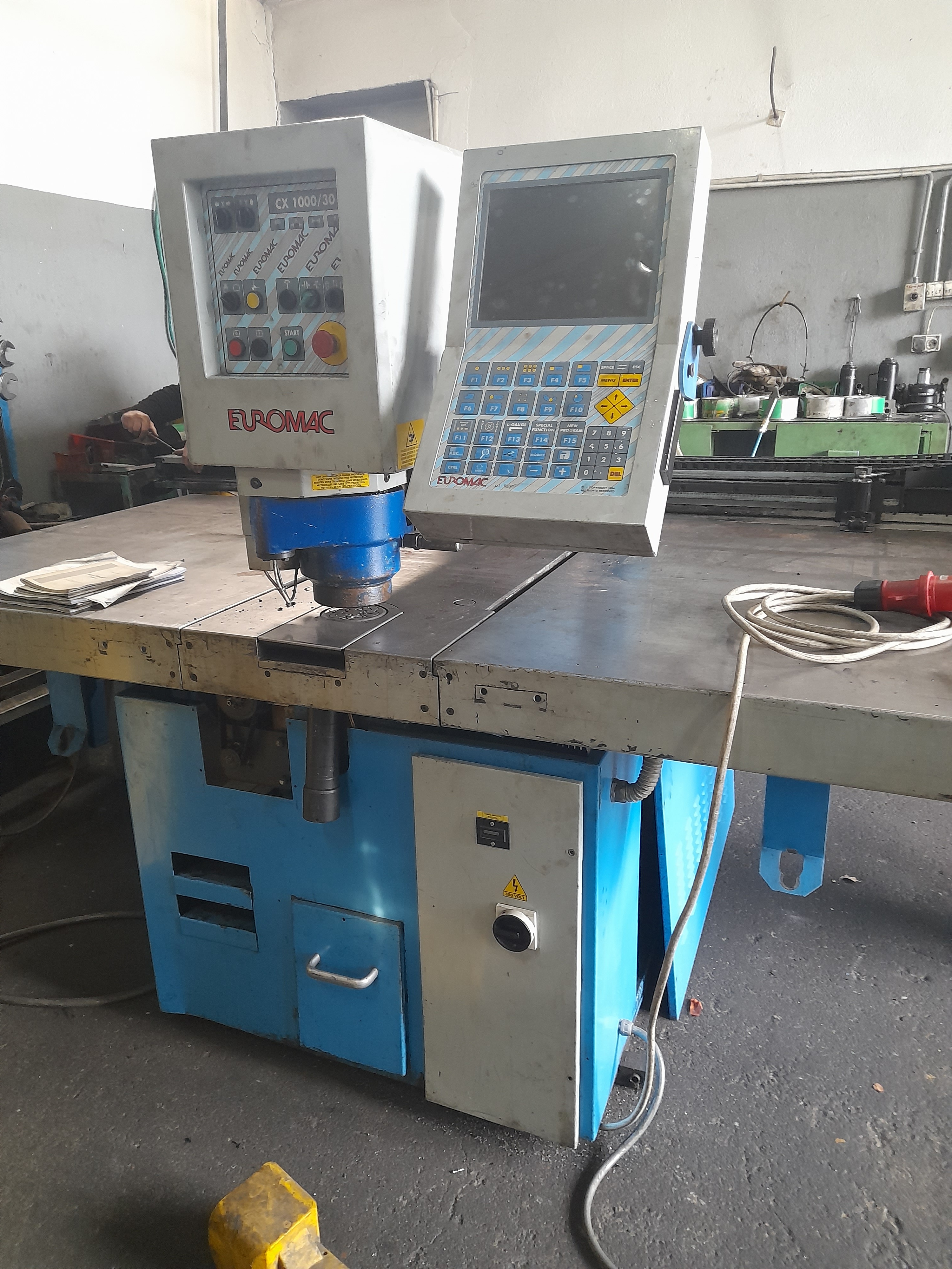 Poinçonneuse à cnc EUROMAC CX 1000/30