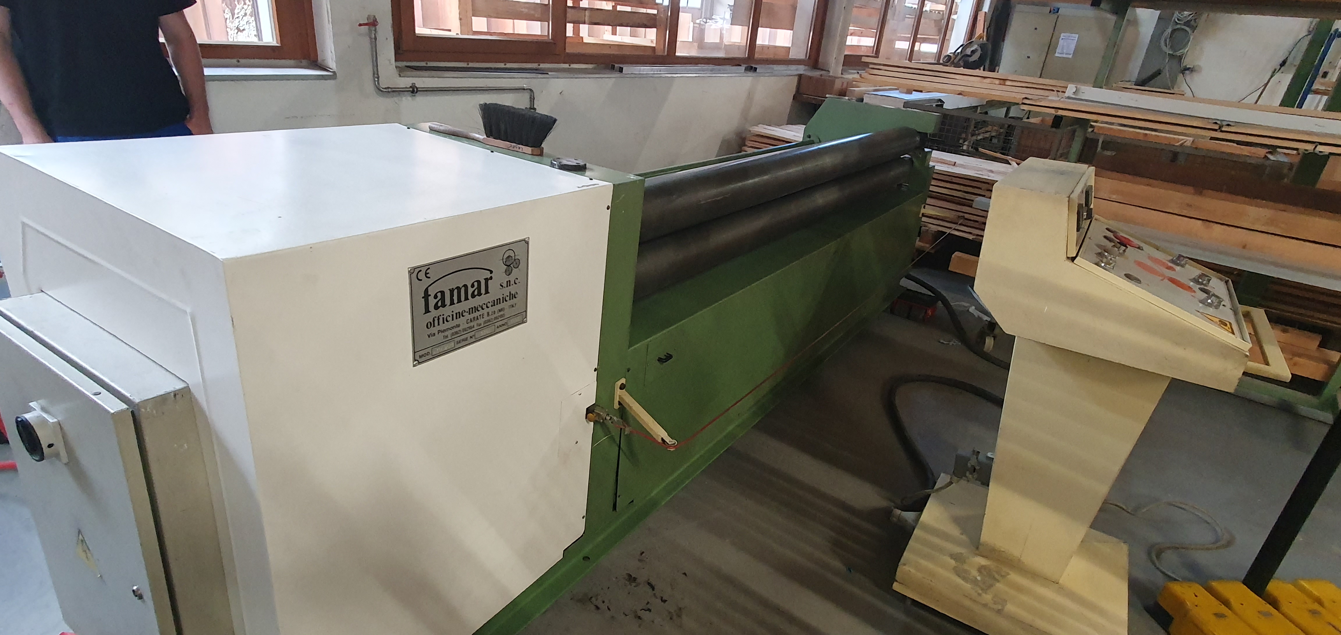 Rouleuse de tôles famar A 314-25/3 d'occasion