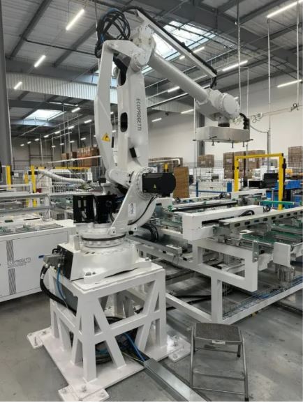 Robot industriel Comau NJ 110-3.0