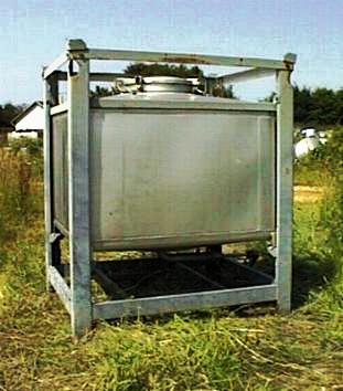 CUVE de stockage inox Capacité 700 litres