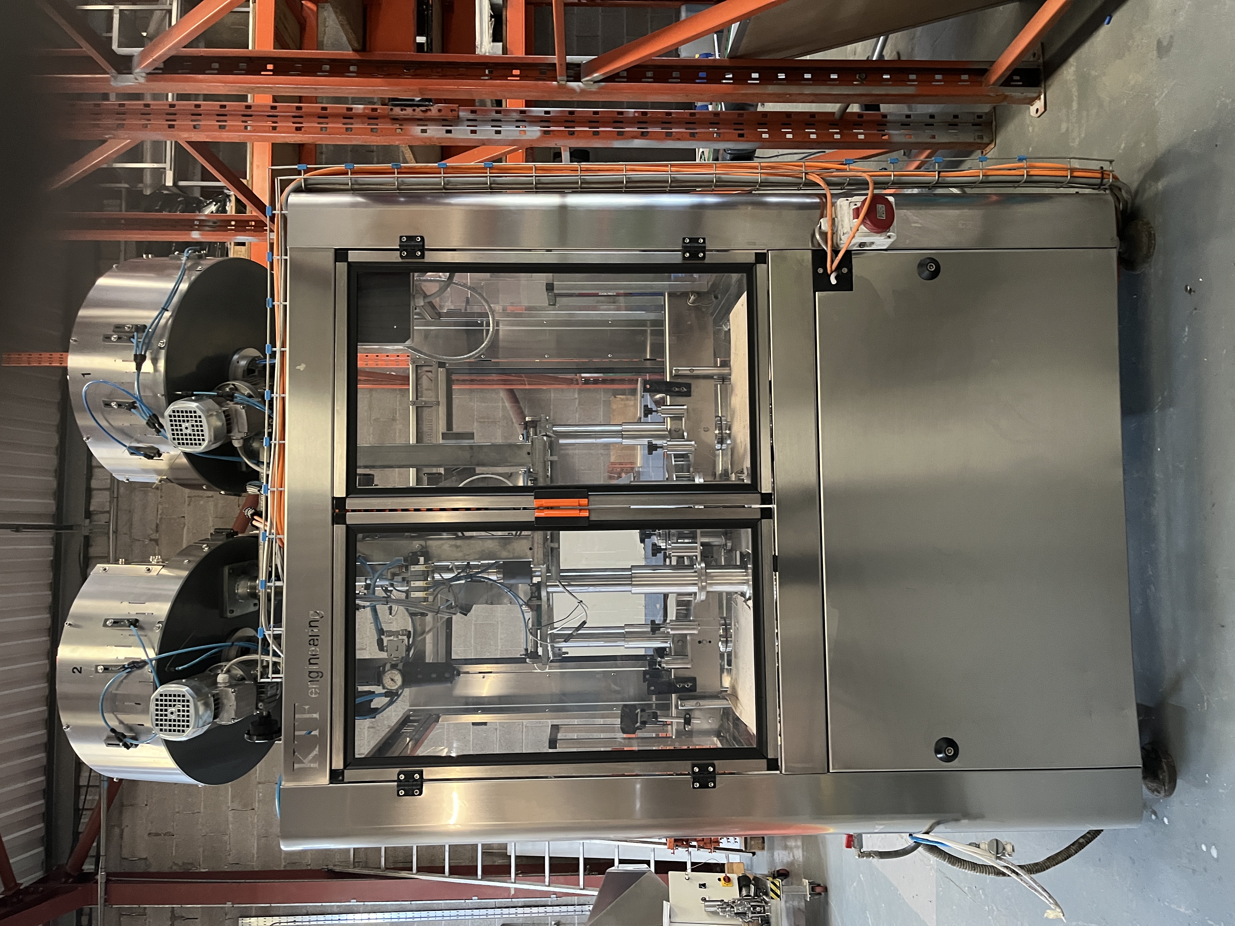 KTF Engineering srl Electronic Capper KTP 2-540 Machine à Boucher KTF Electronic Capper modèle KTP 2-540 et Convoyeur Vertical de Bouchons SARG