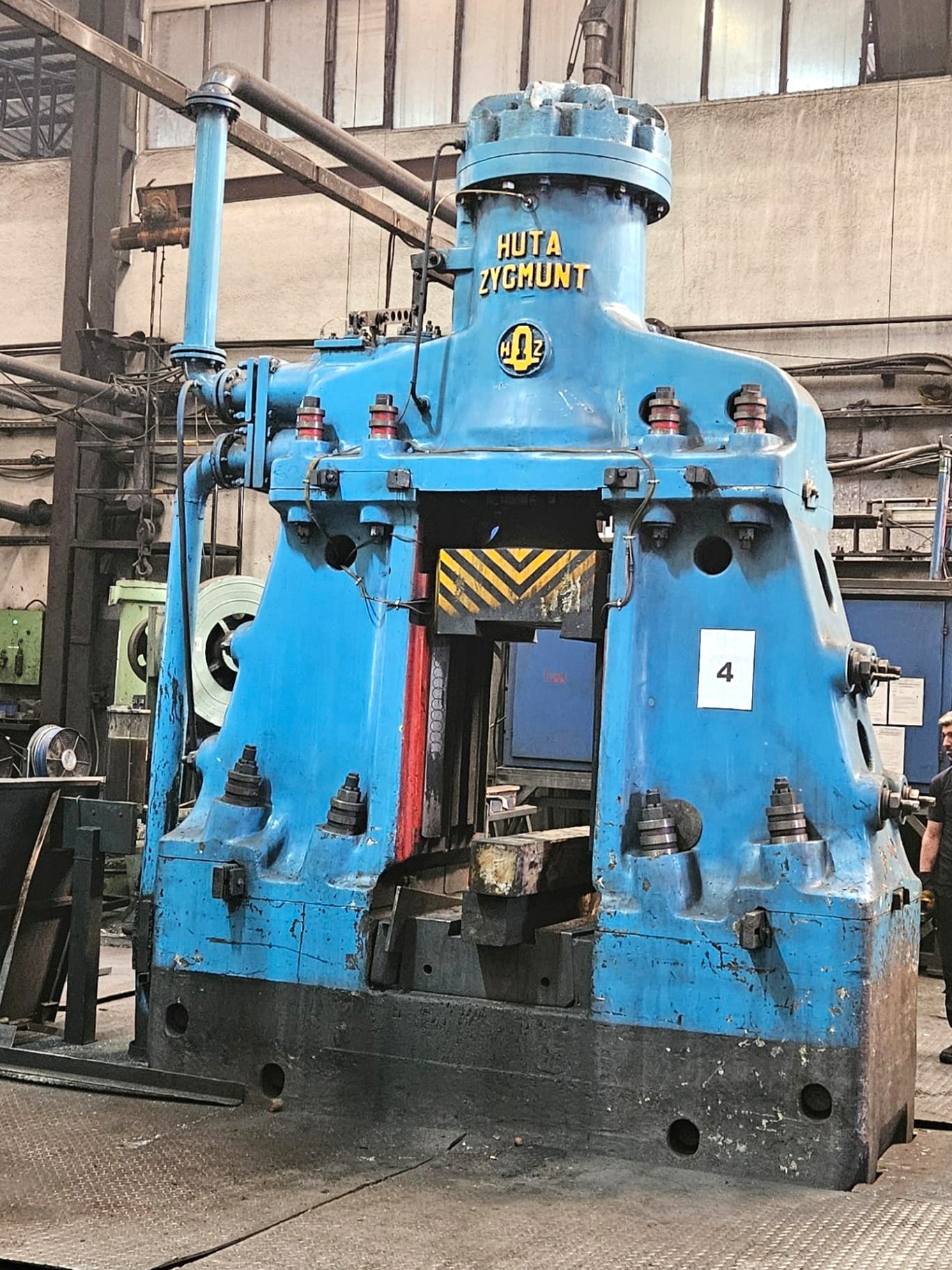 Huta Zygmunt, marteau pneumatique polonais de 2,5 tonnes pour le forgeage Huta MPM6300