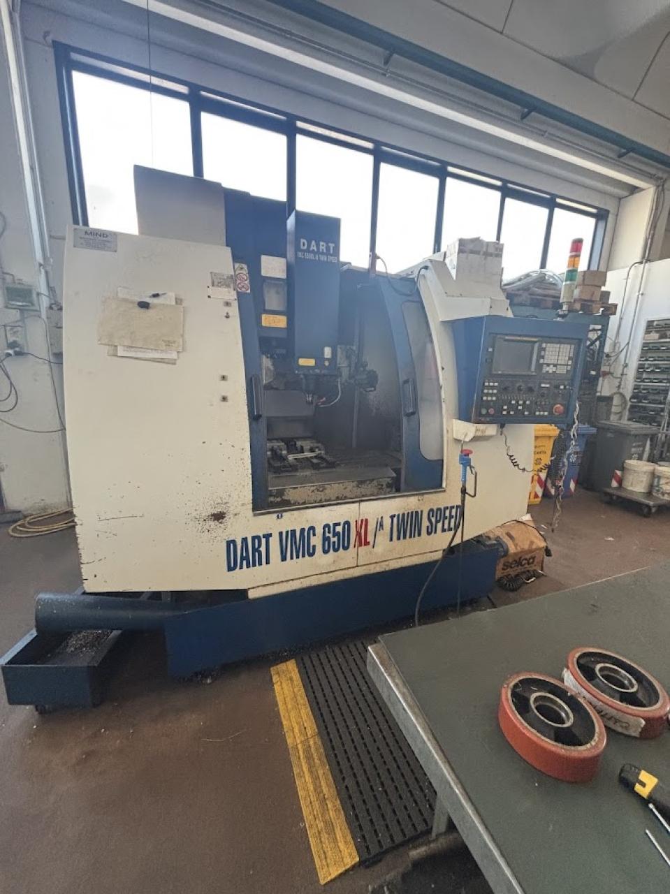 Centre d'usinage vertical Dart VMC 650 d'occasion