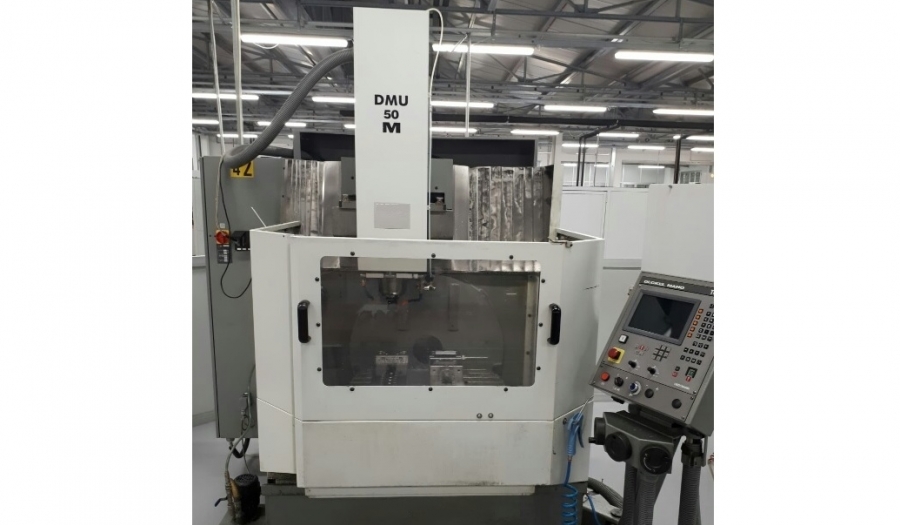 Centre d'usinage vertical DMG DMU 50 M d'occasion