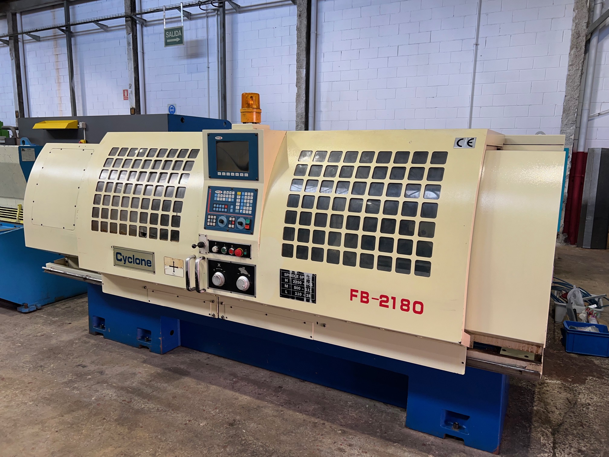 Tour cnc CYCLONE FB-2180