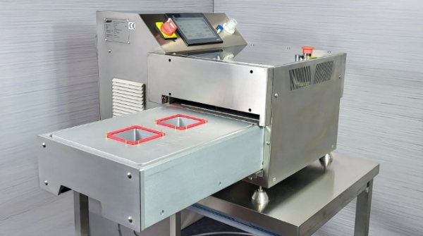Machine à sceller les barquettes AUTOVAK TS400, comme neuve