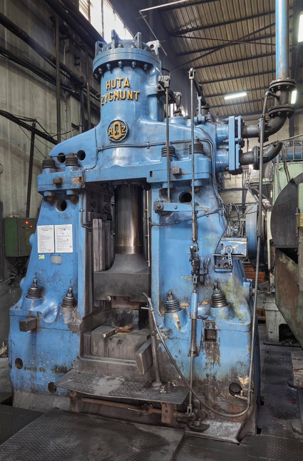 Huta Zygmunt, marteau à forgeage pneumatique polonais de 2,5 tonnes Huta MPM6300