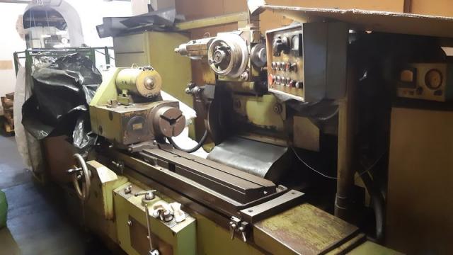 Rectifieuse cylindrique Kommunar ZY 131