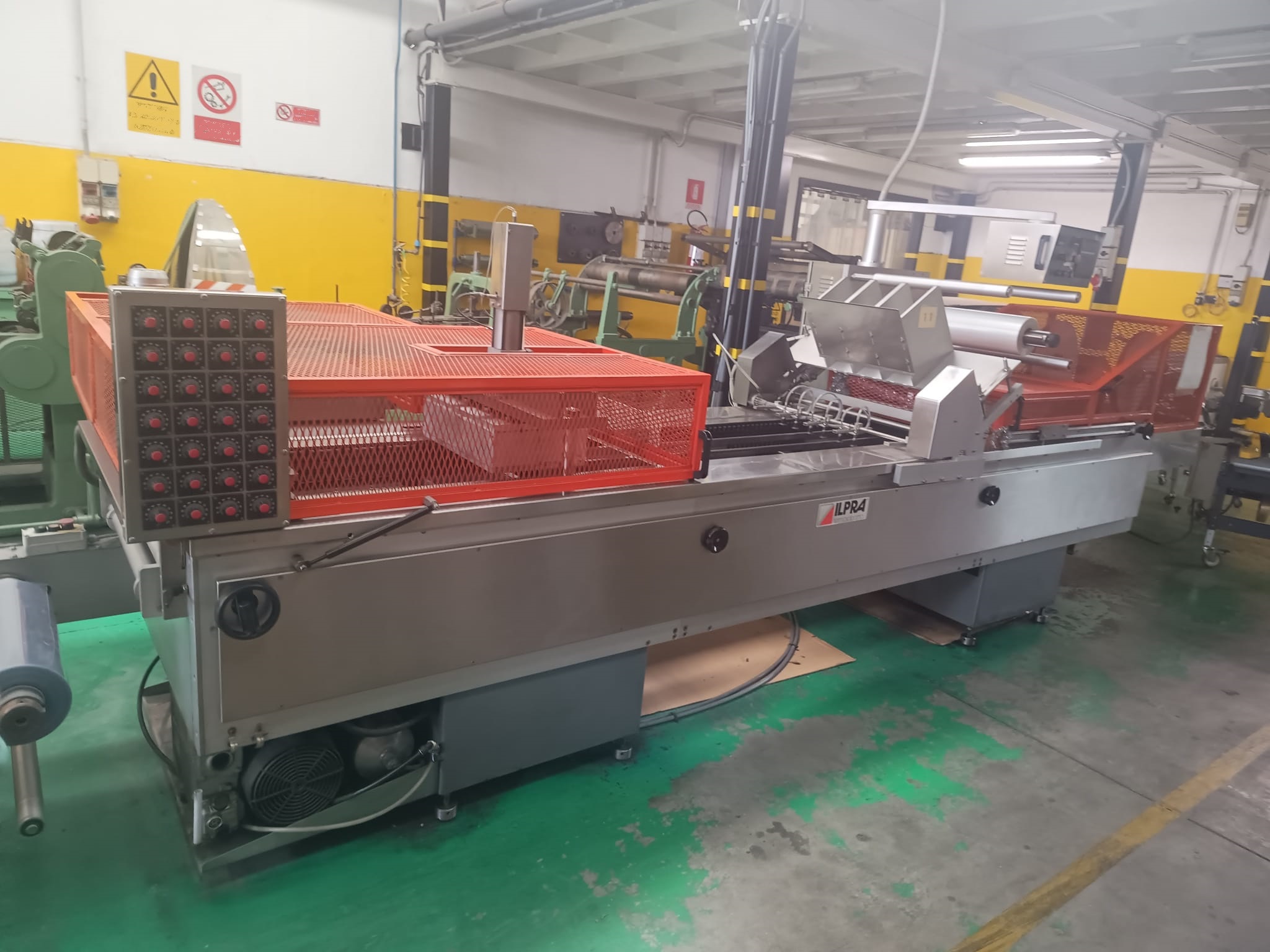 Ligne de formage remplissage operculage ILPRA Formpack 6040 FR