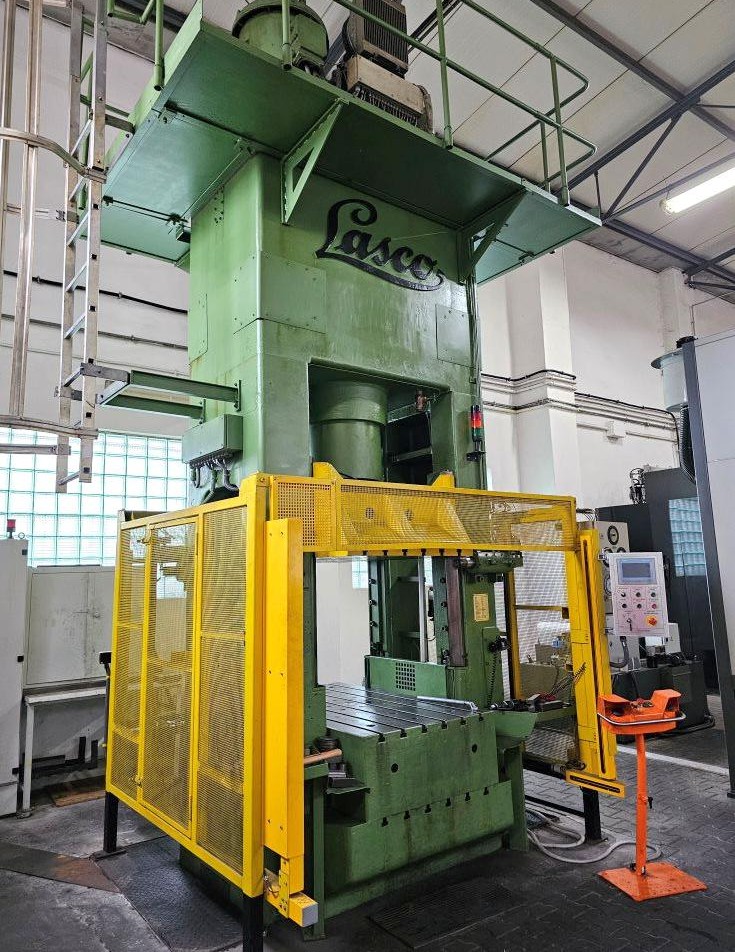 Machine-outil Dieffenbacher FP 222 S