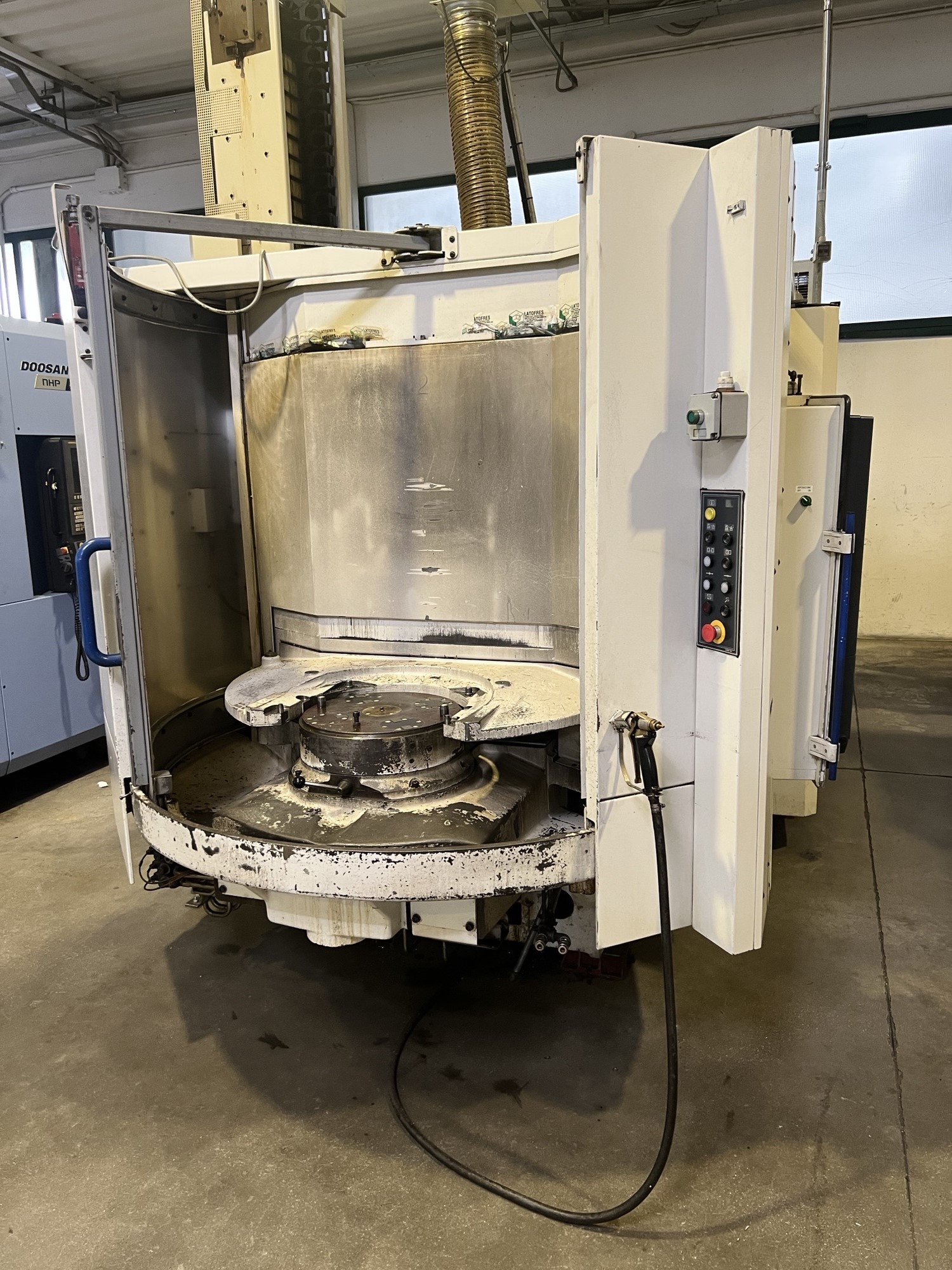 Centre d'usinage horizontal HELLER MC 16 d'occasion
