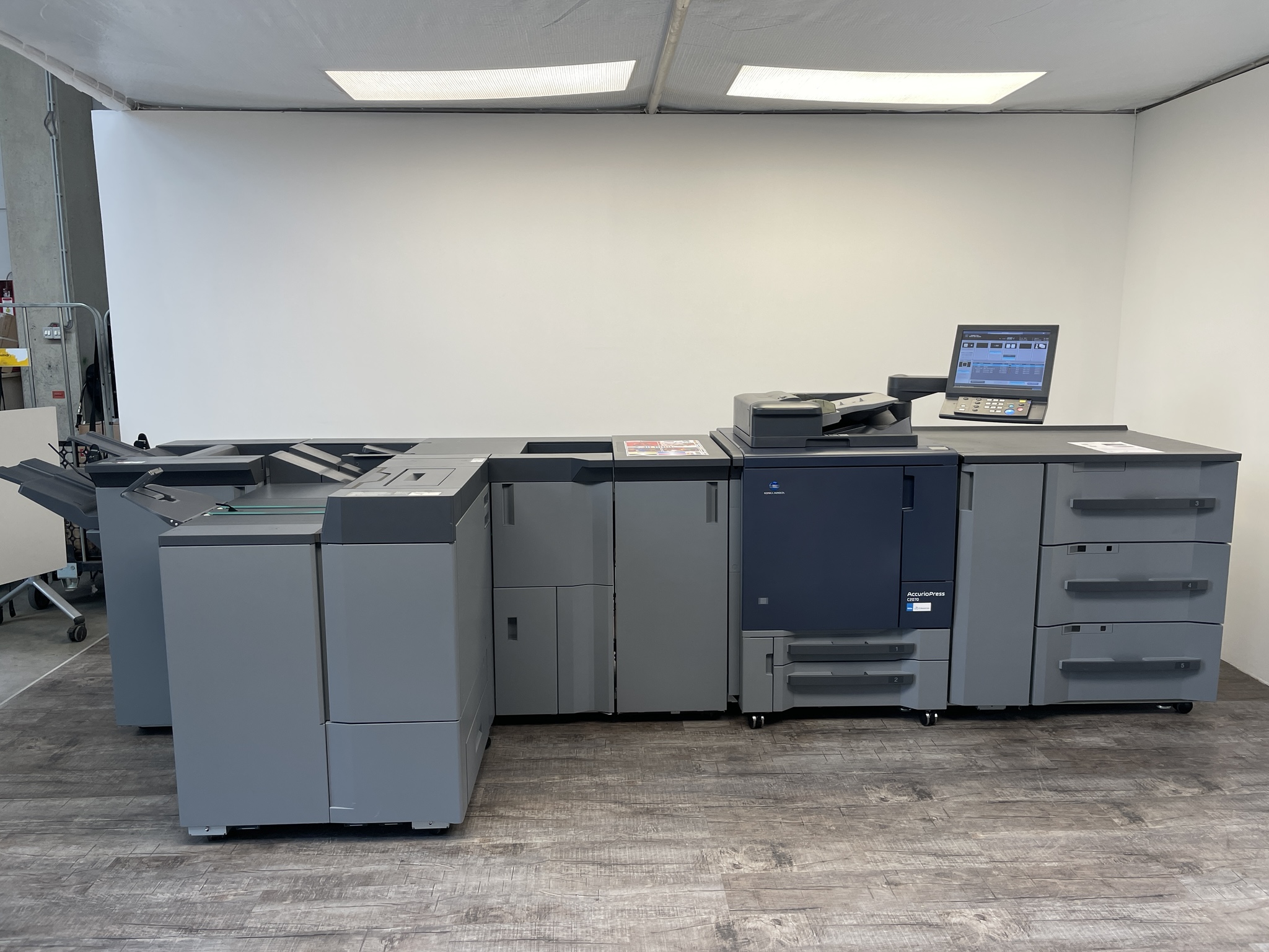 Konica Minolta AccurioPress C2070 incl. SD-513 seulement 464 000 clics