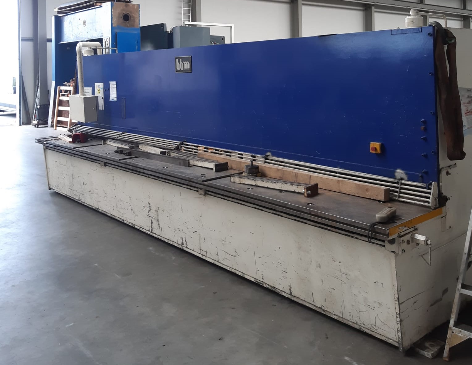 Cisaille guillotine hydraulique BBM IS H 60 6