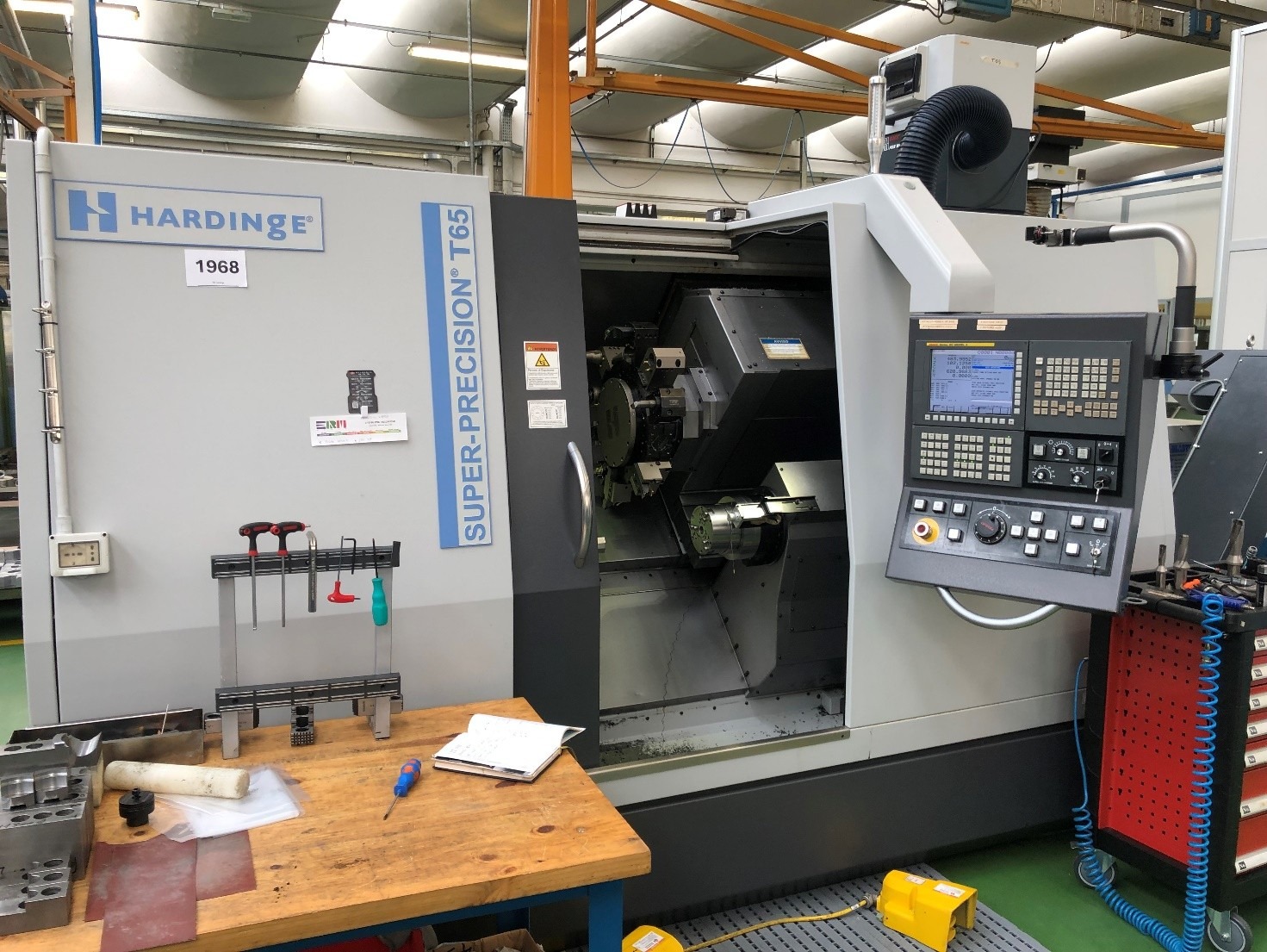 Tour motorisé cnc Hardinge SUPER PRECISION T6 d'occasion