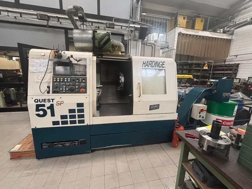 Tour cnc avec outils fixes Hardinge Quest 51 SP d'occasion
