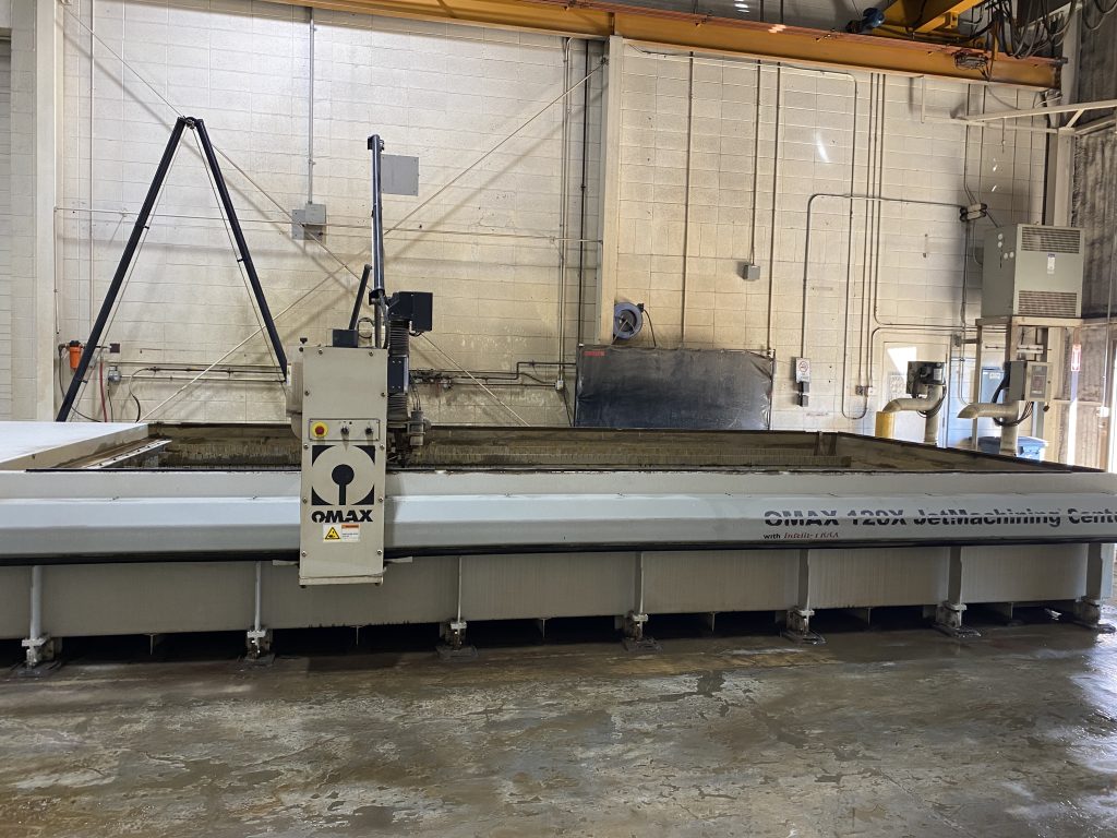 Machine de découpe jet d'eau OMAX 120X