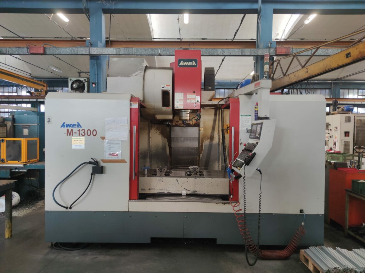 Centre d'usinage vertical AWEA BM 1300 d'occasion