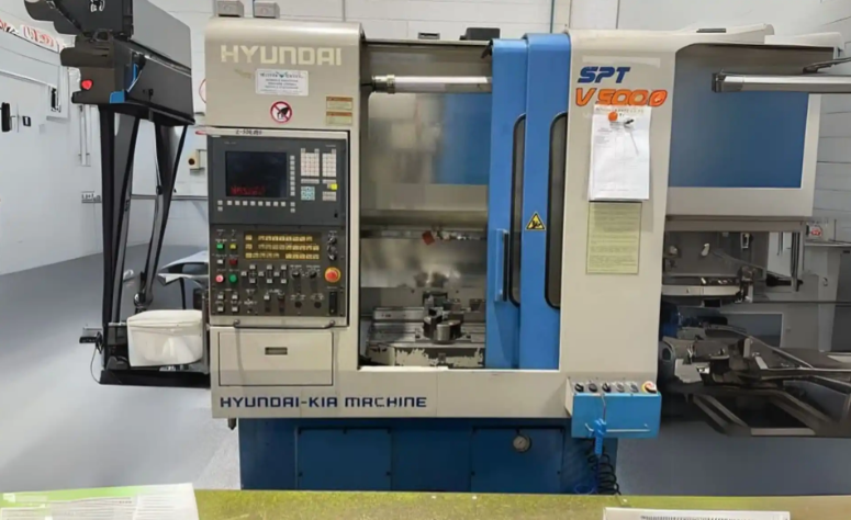 Centre d'usinage avec changeur de palettes Hyundai SPT V500D d'occasion