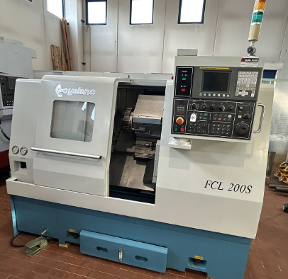 Tour cnc avec outils fixes CYCLONE FCL 200 S d'occasion