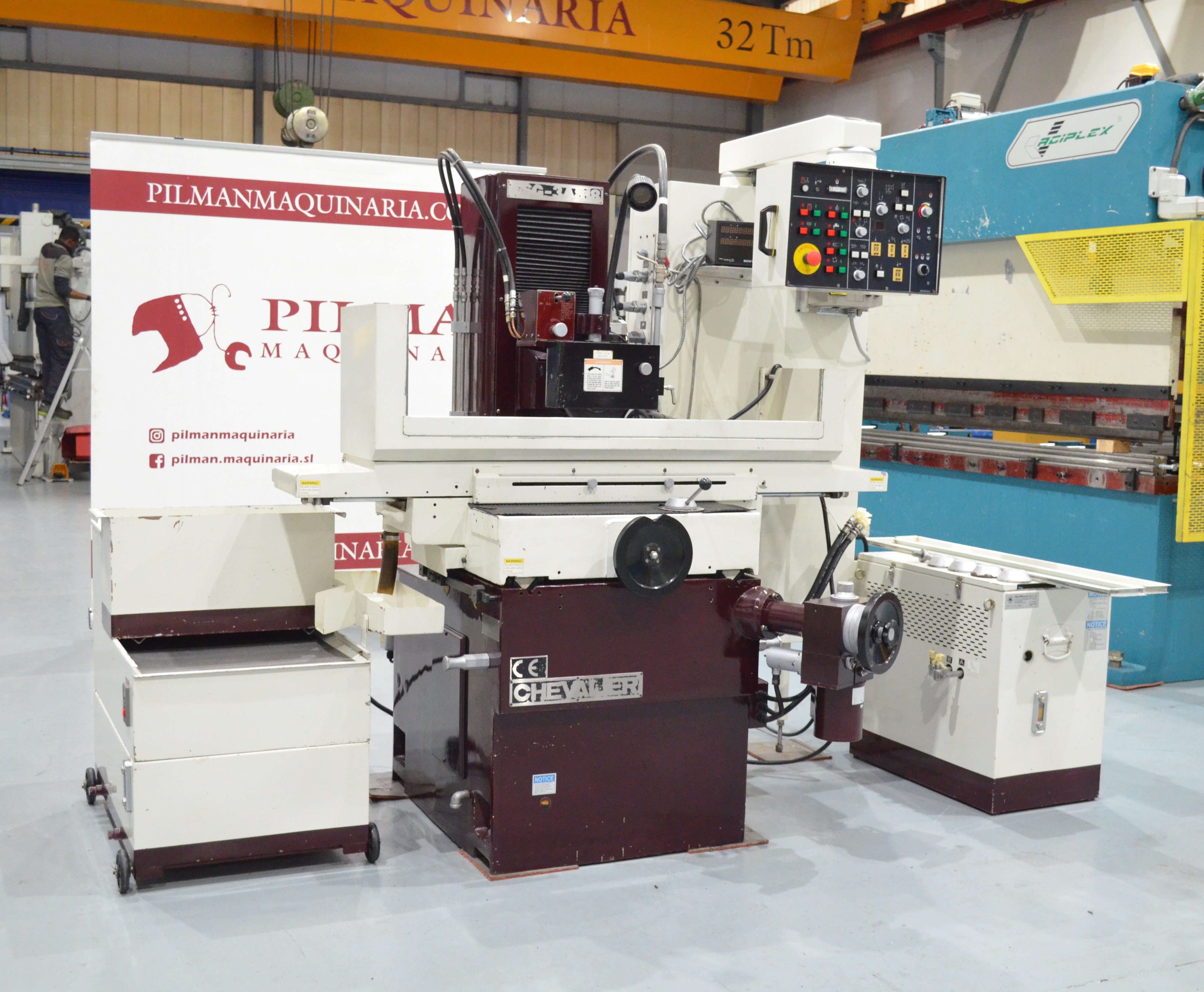 Rectifieuse cylindrique Chevalier FSG-3A818