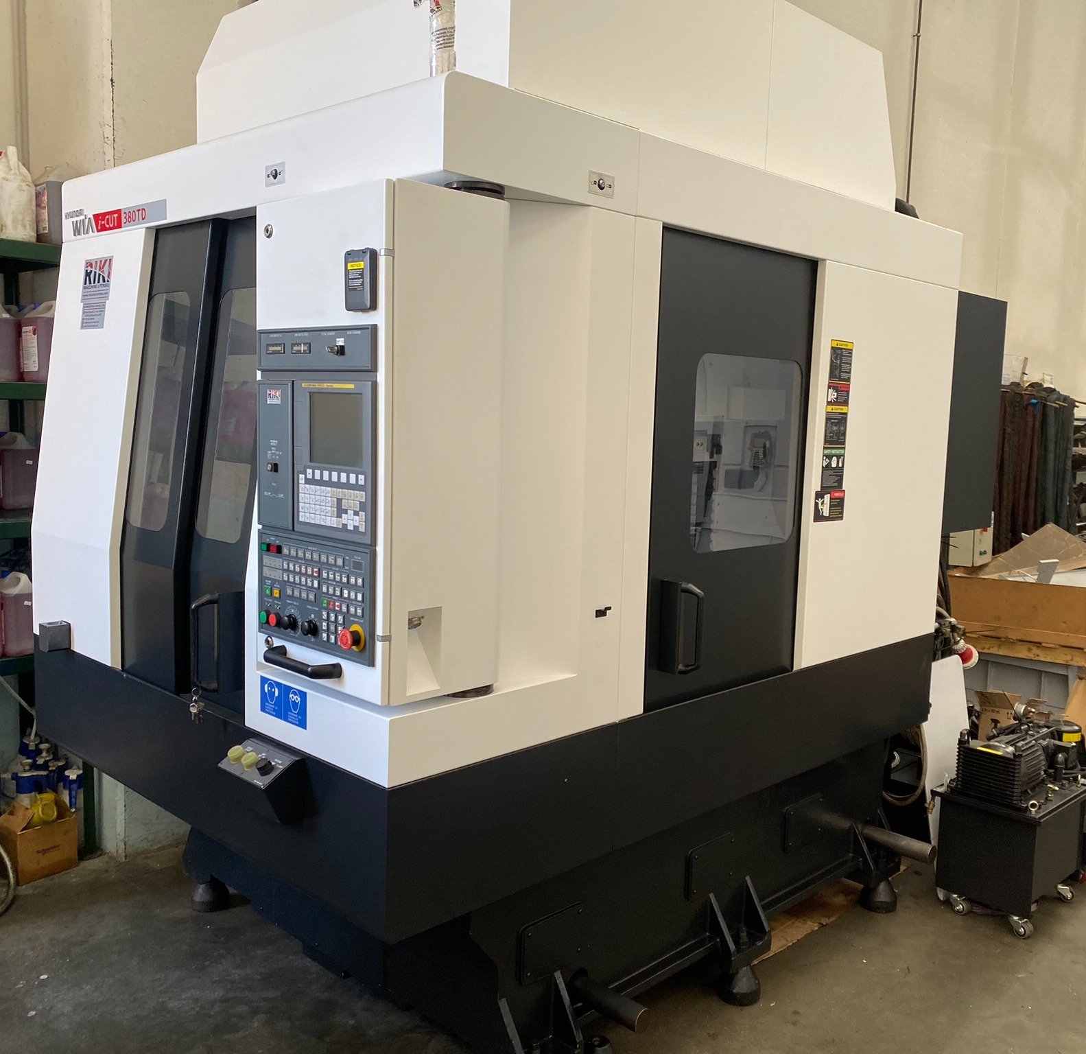 Centre d'usinage avec changeur de palettes Hyundai WIA i CUT 380 TD d'occasion