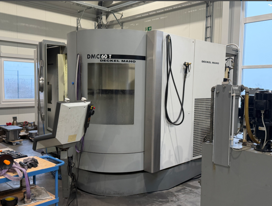 Centre d'usinage 5 axes DECKEL MAHO DMC 60T d'occasion