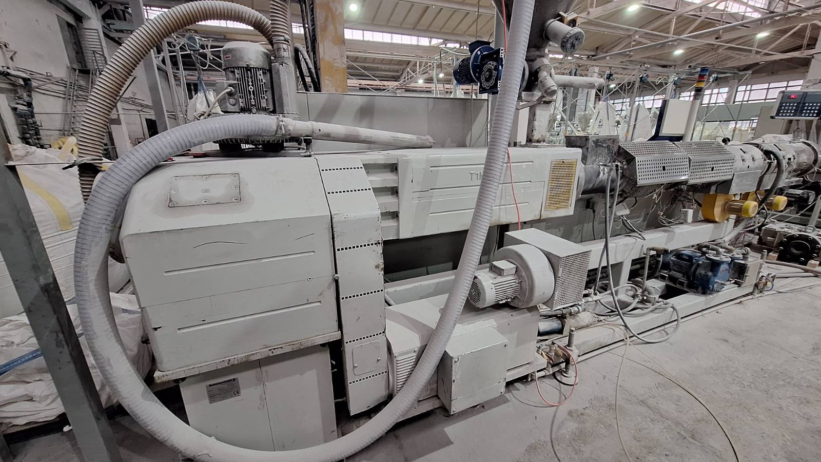Extrudeuse bivis BATTENFELD BEX2-110-28V