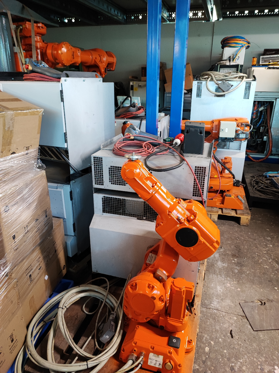 Robot ABB Robotics IRB 140 IRC5 M2004, année 2010