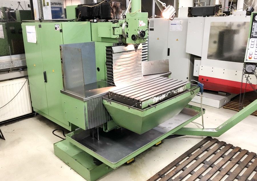 Fraiseuse verticale HERMLE UWF 900 E d'occasion