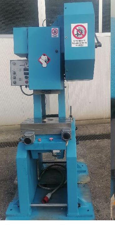 EMBRAYAGE PNEUMATIQUE PRESSE EXCENTRIQUE SANGIACOMO 20TON - PAS CE