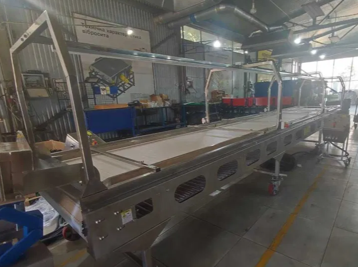 Convoyeur Konsort Custom made