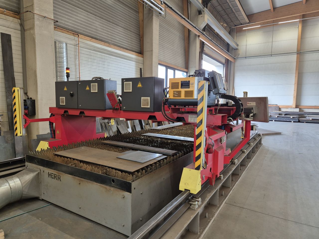 Machine de découpe plasma / gaz Koike Deltatec 3000