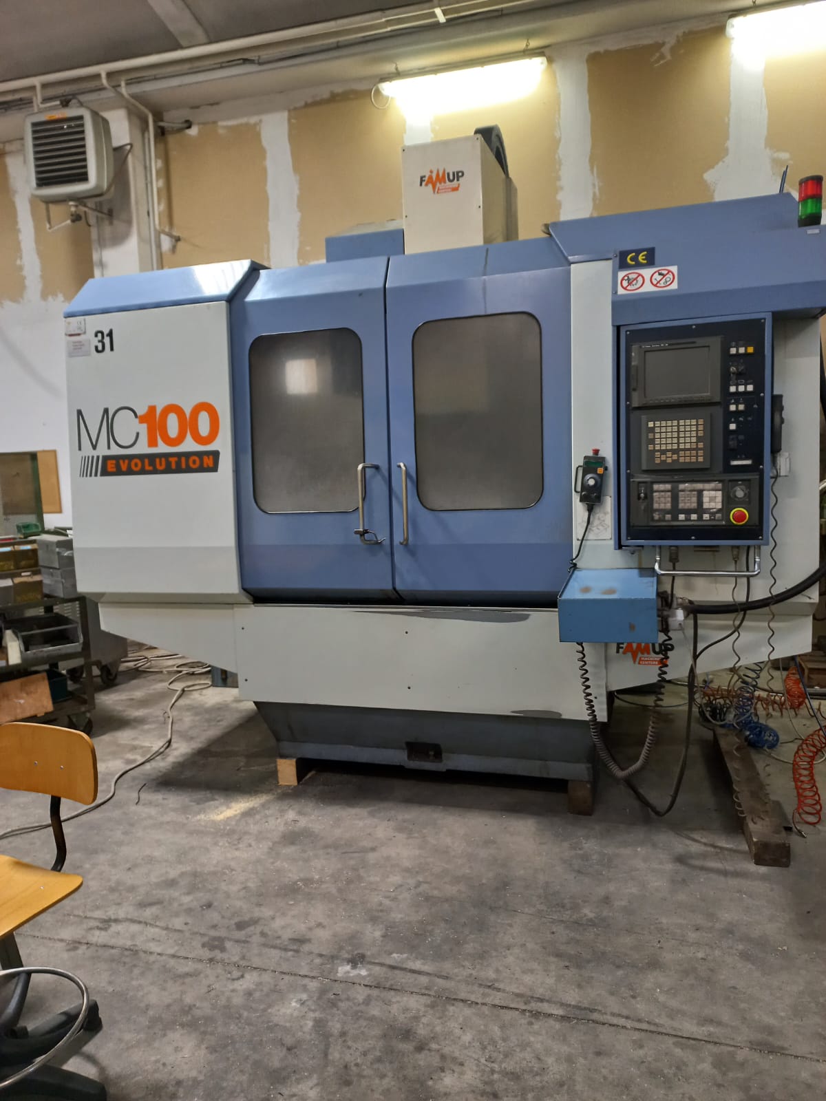 Centre d'usinage vertical Famup MC 100 E d'occasion