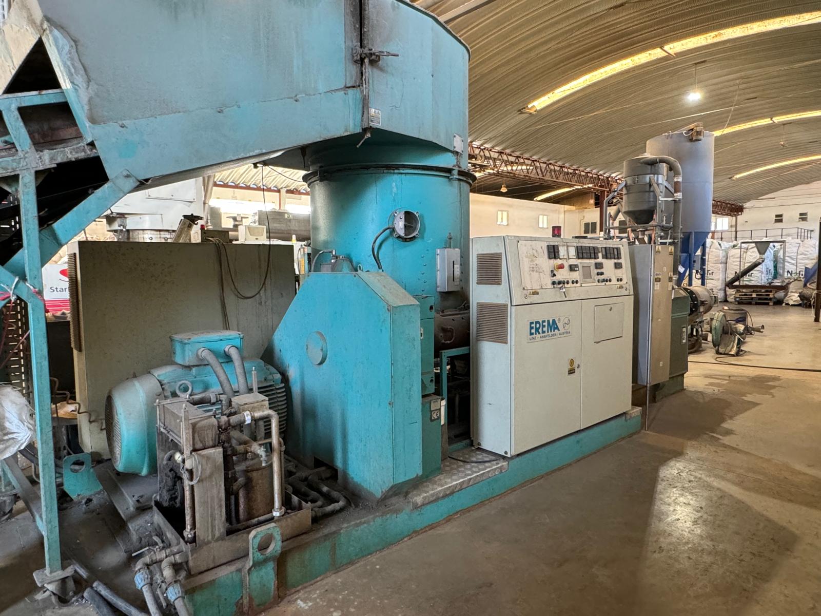 Installation de recyclage EREMA – Modèle RGA 100 TVE (ligne complète)
