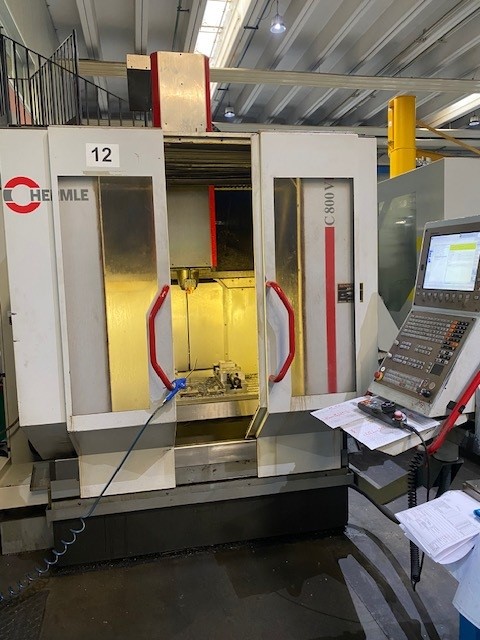 Centre d'usinage vertical HERMLE C800V d'occasion