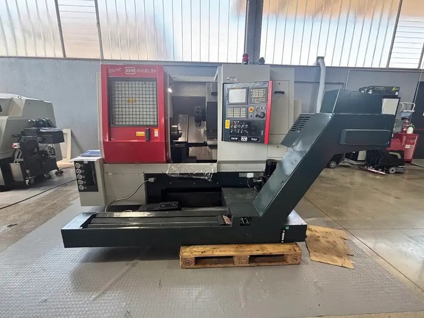 Tour motorisé cnc AVM ANGELINI Oscar d'occasion