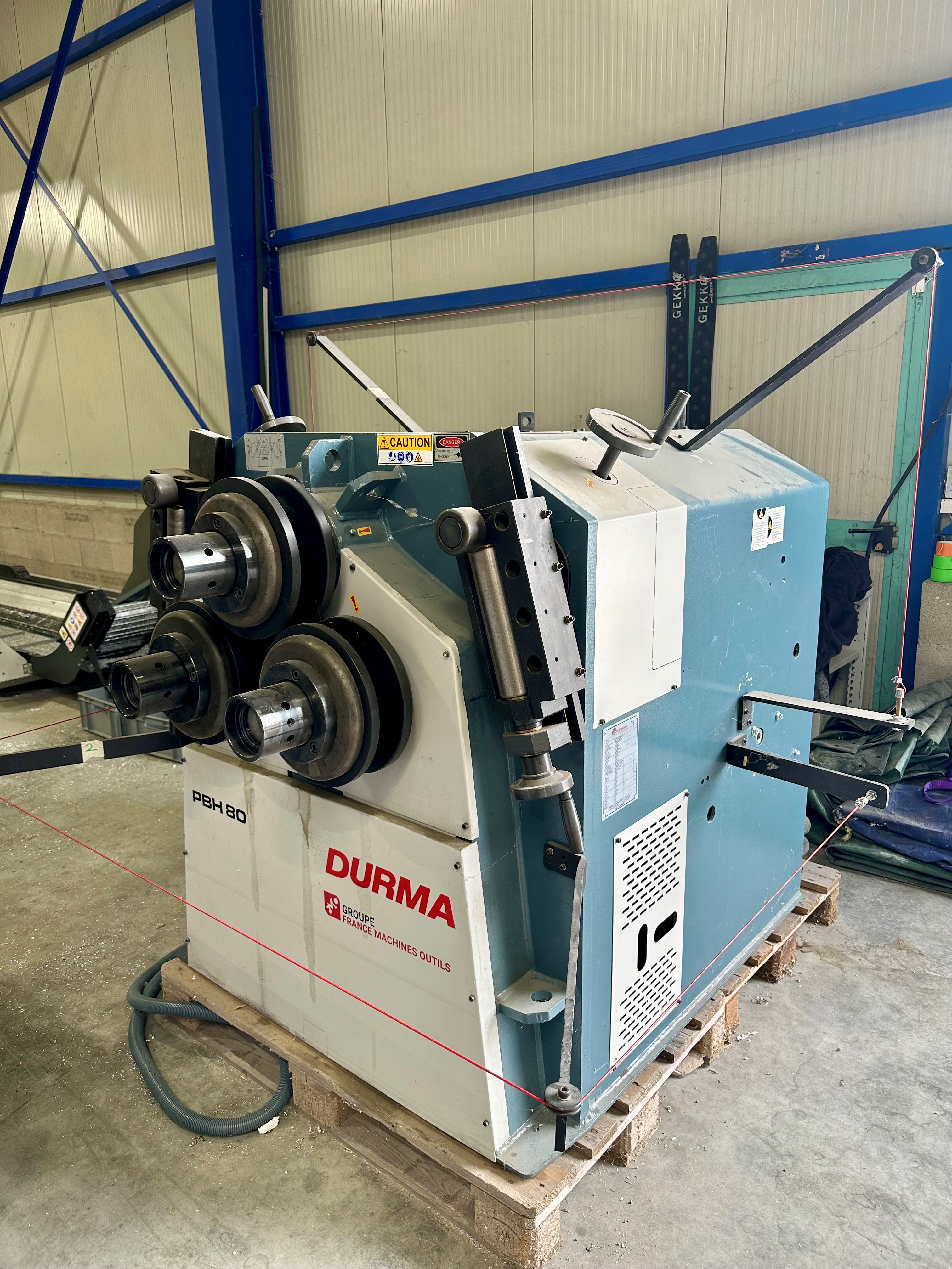 Cintreuse DURMAZLAR Type PBH 80 Faible nombre d'heures