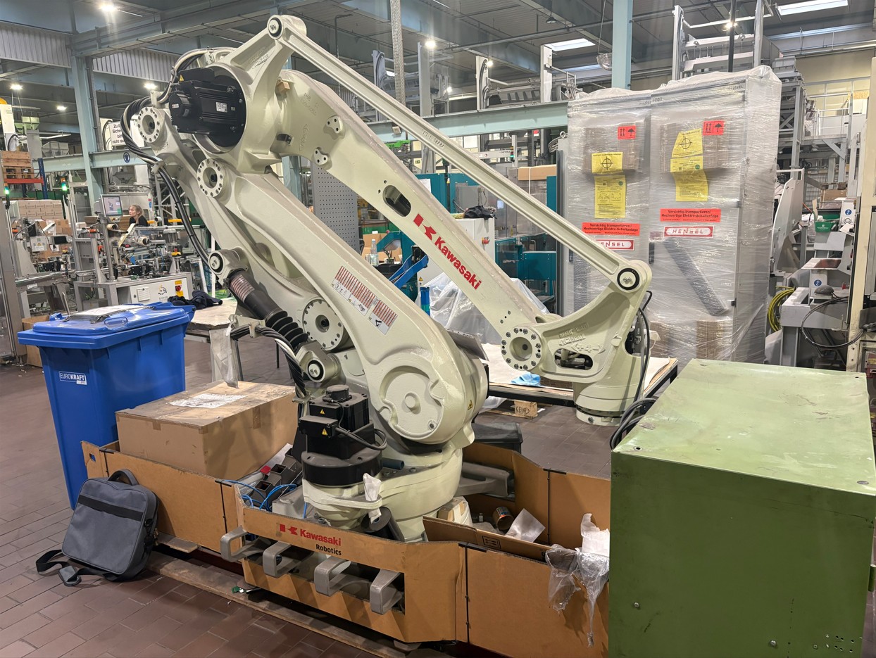 Robot industriel Kawasaki CP180L d'occasion