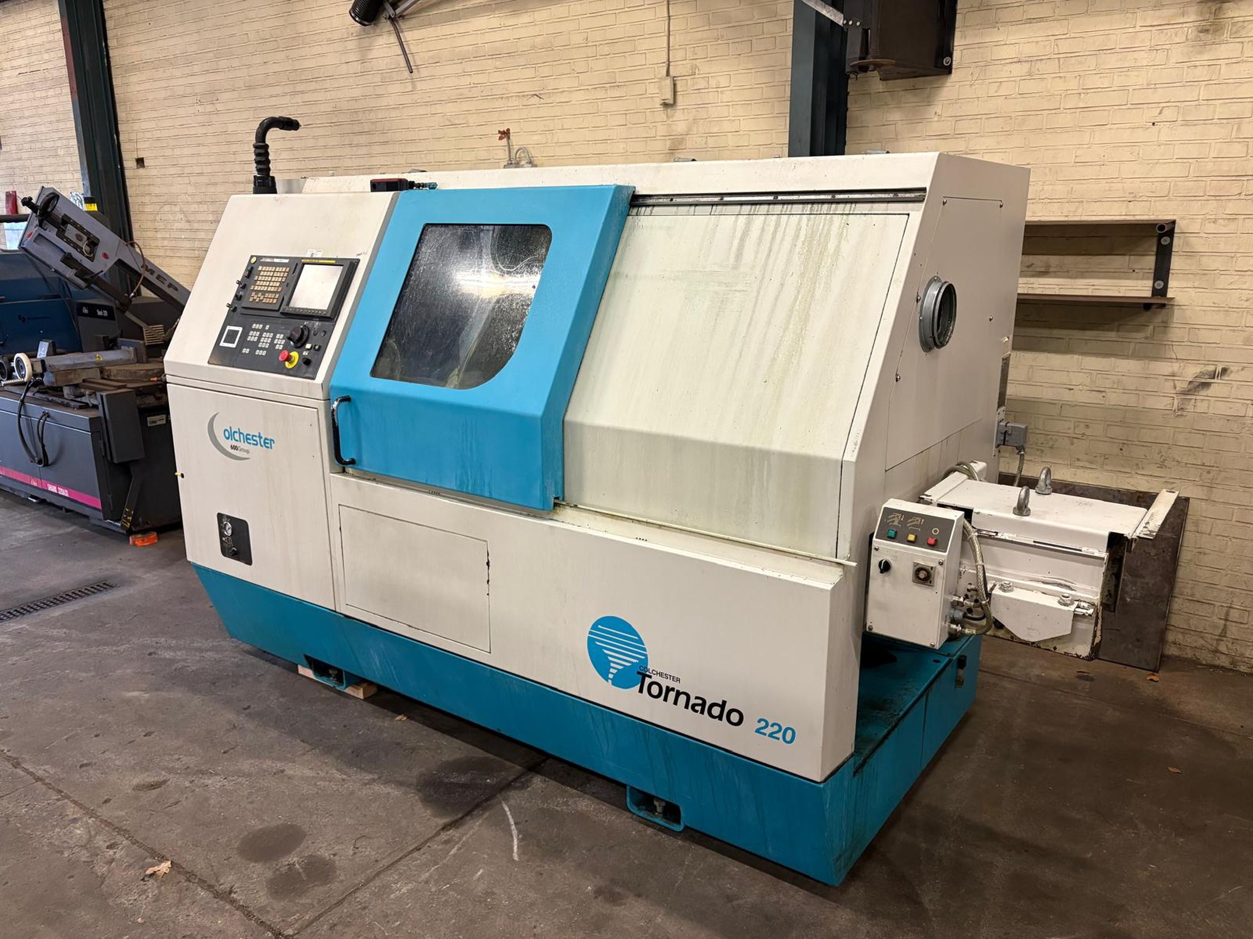 Tour CNC Colchester TORNADO T 220 S