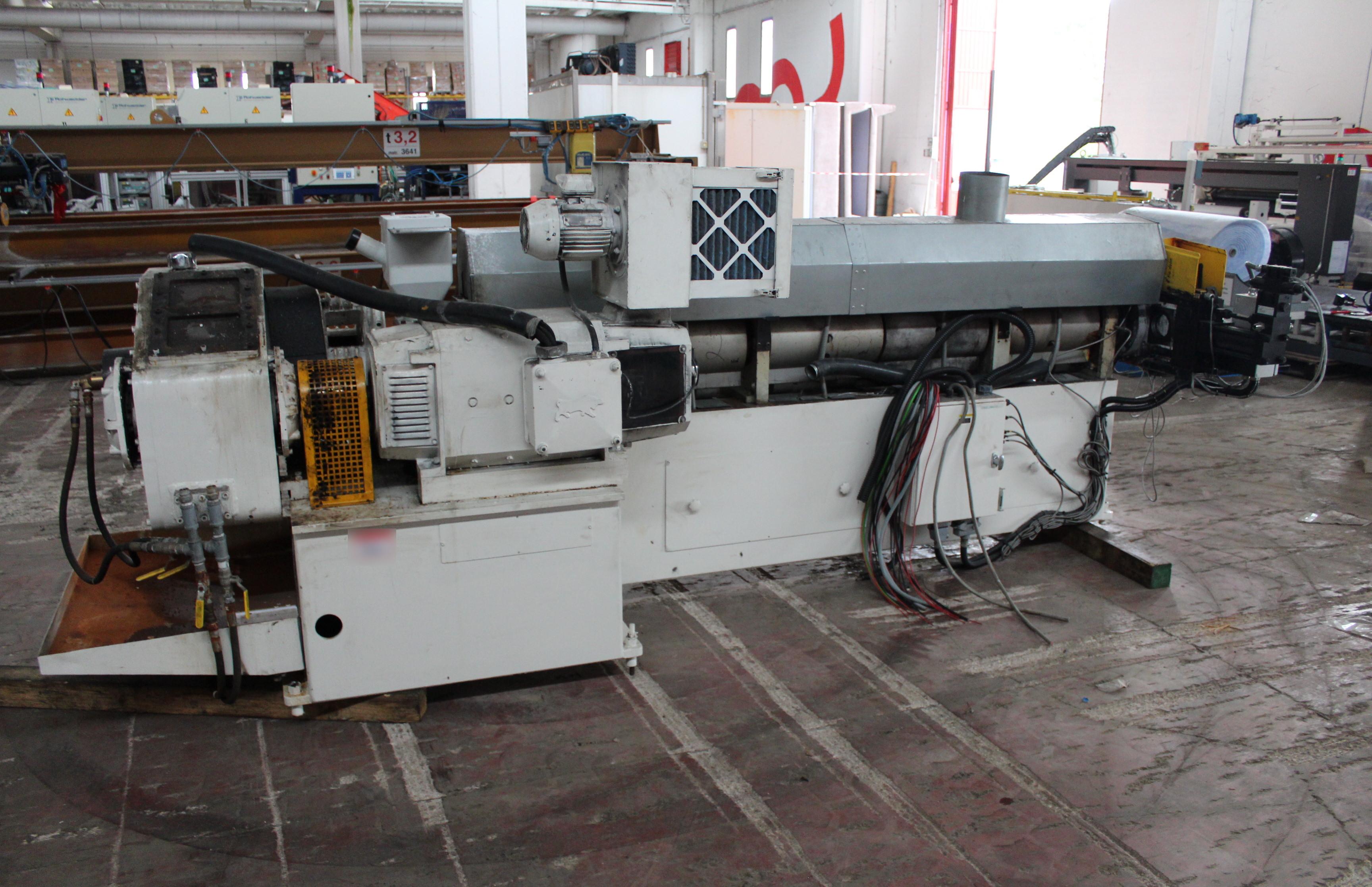 Extrudeuse monovis BATTENFELD 90mm; L/D 30
