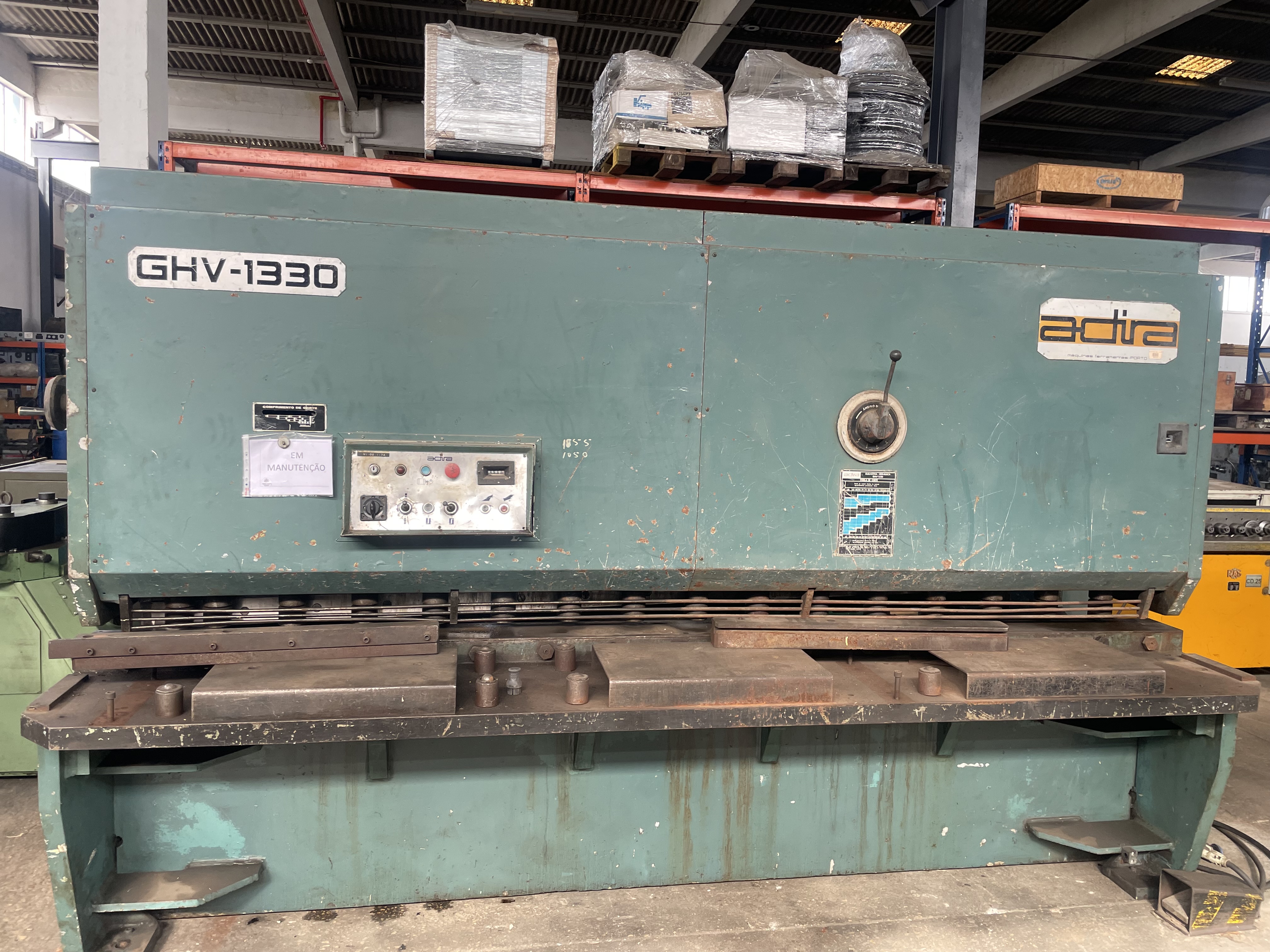 Cisaille guillotine hydraulique ADIRA GHV-1330
