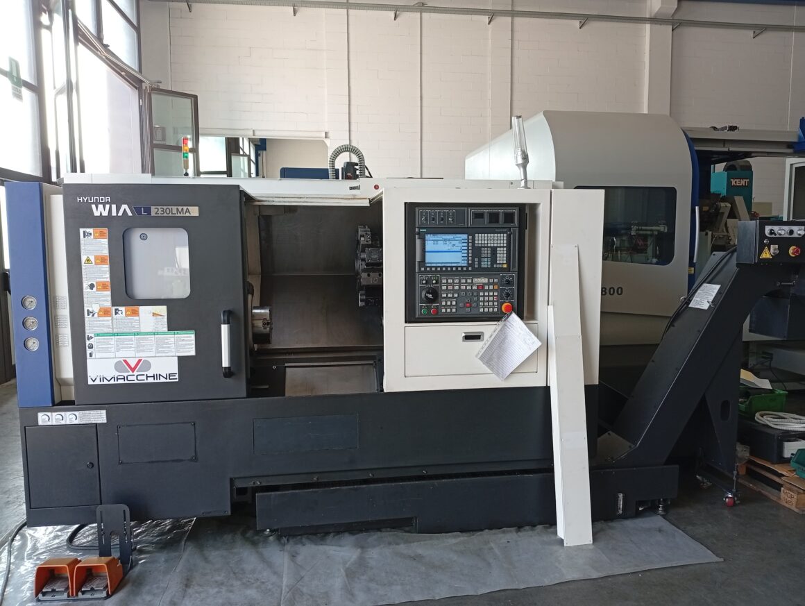 Tour motorisé cnc Hyundai L230 LMA d'occasion