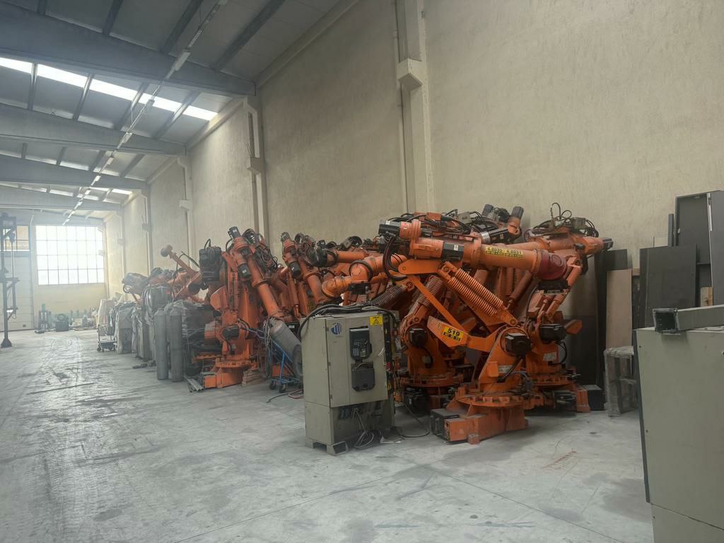 Robot industriel COMAU C3G Hot deal