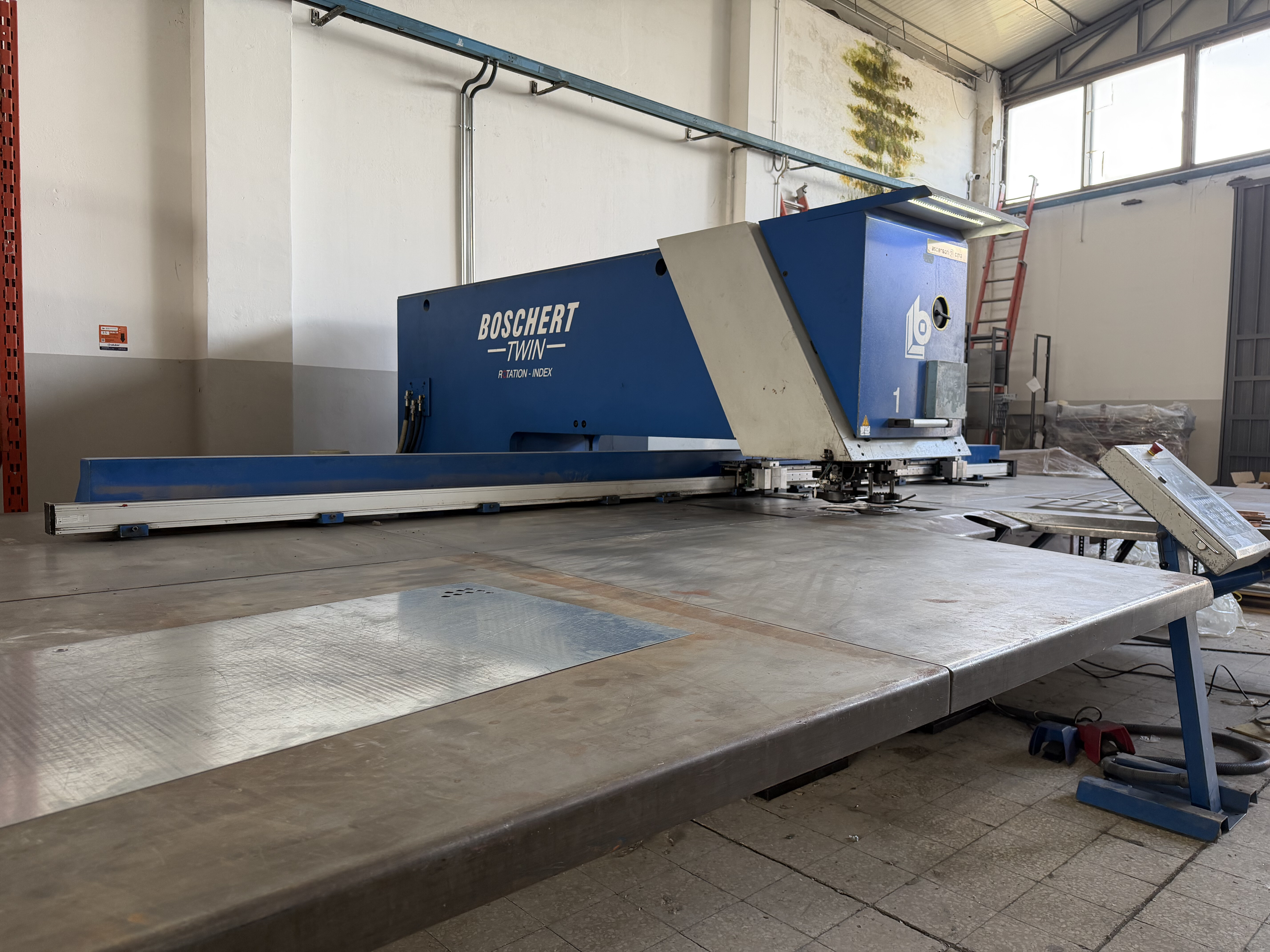 Poinçonneuse CNC Boschert TWIN ROTA 1500