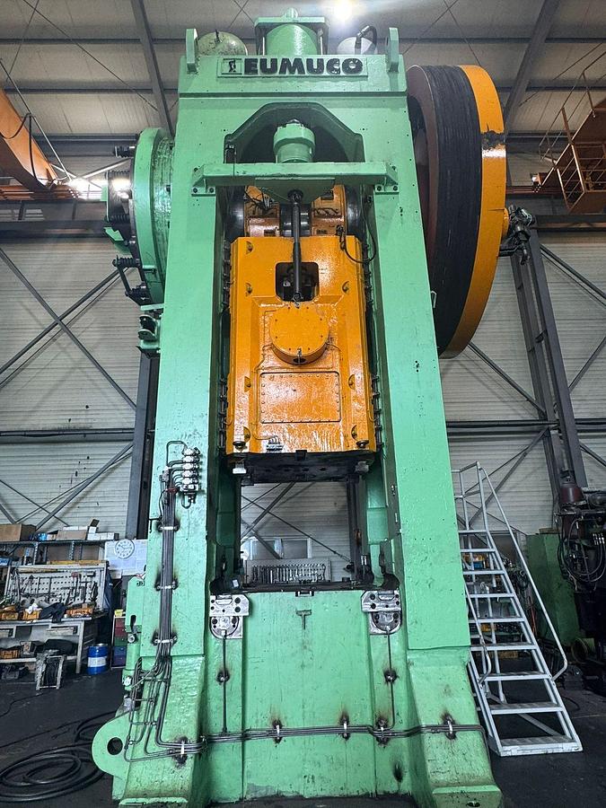Presse à forger Eumuco MP2500