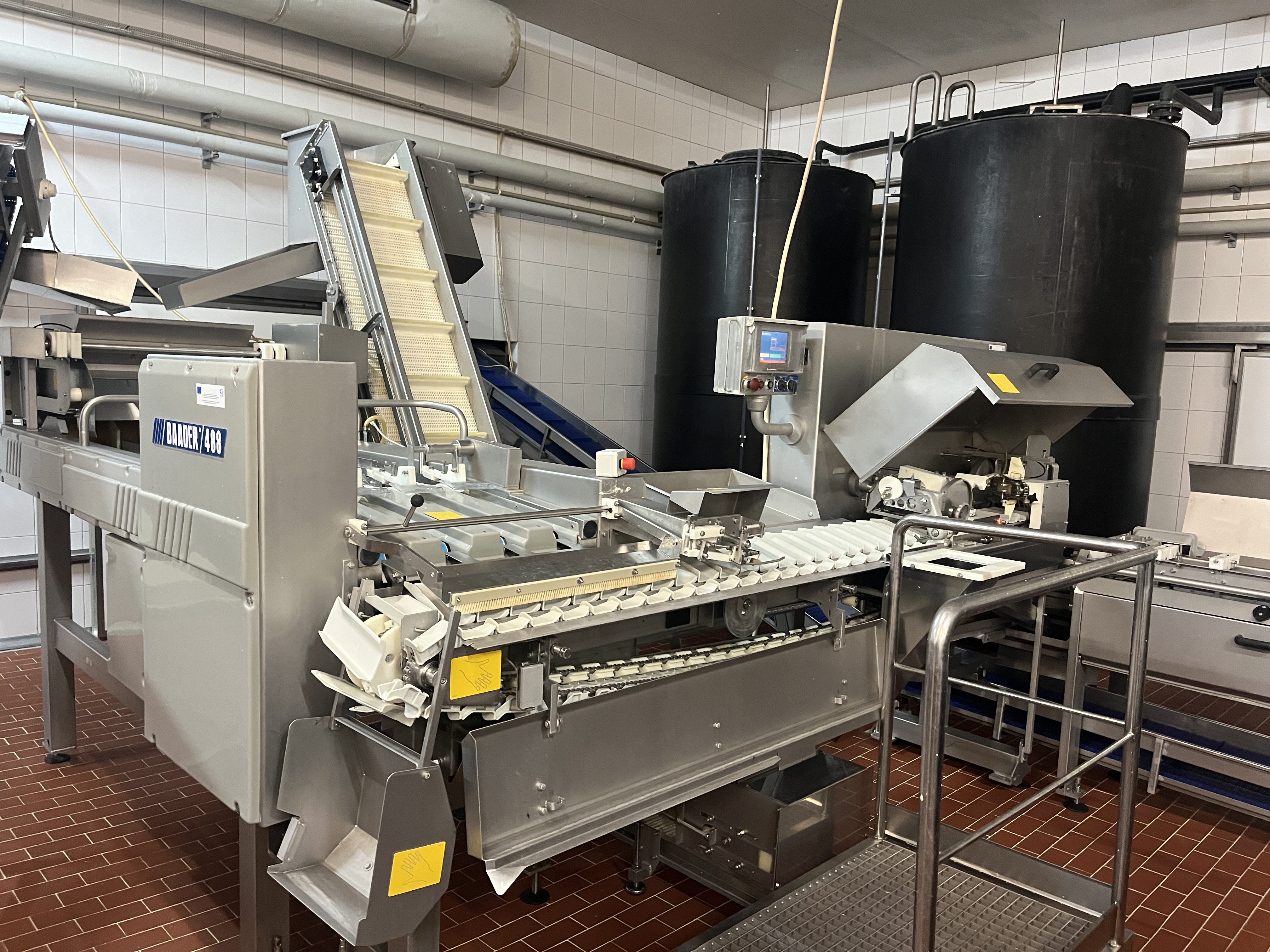 Machine à éplucher BAADER 221